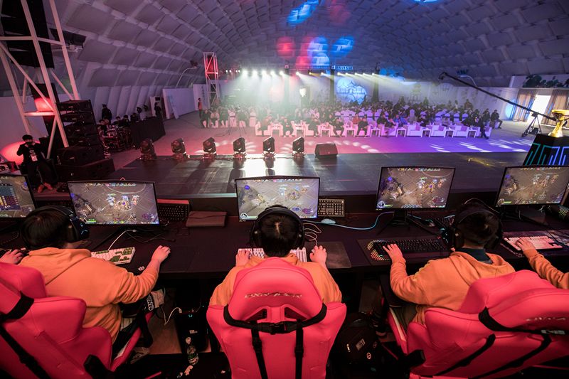 电竞赛事现场氛围火爆,粉丝互动环节精彩纷呈的简单介绍 电竞赛事现场氛围火爆,粉丝互动环节精彩纷呈的简单介绍