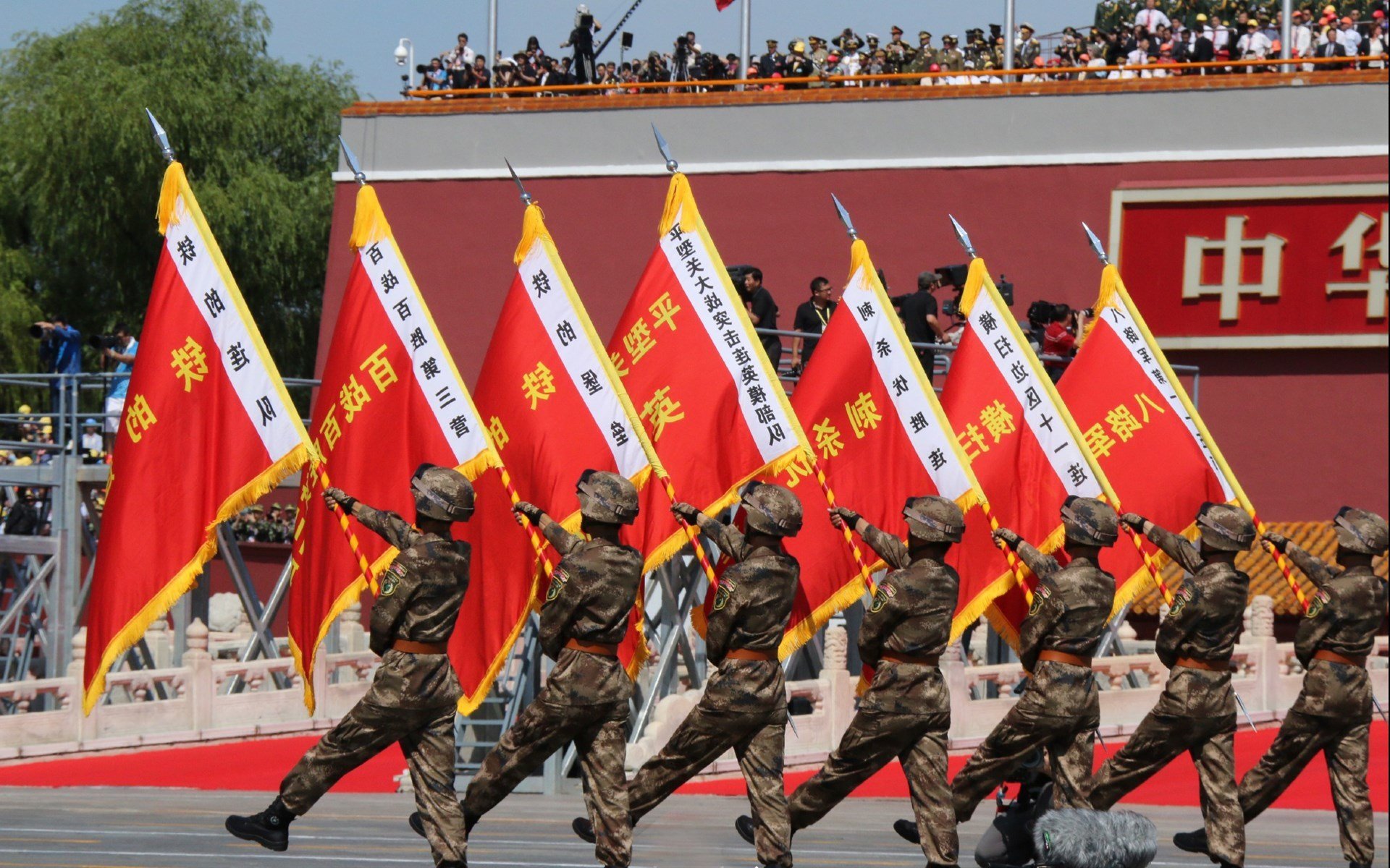 朗斯在欧冠小组赛中表现出色，朗斯在欧冠小组赛中表现出色吗