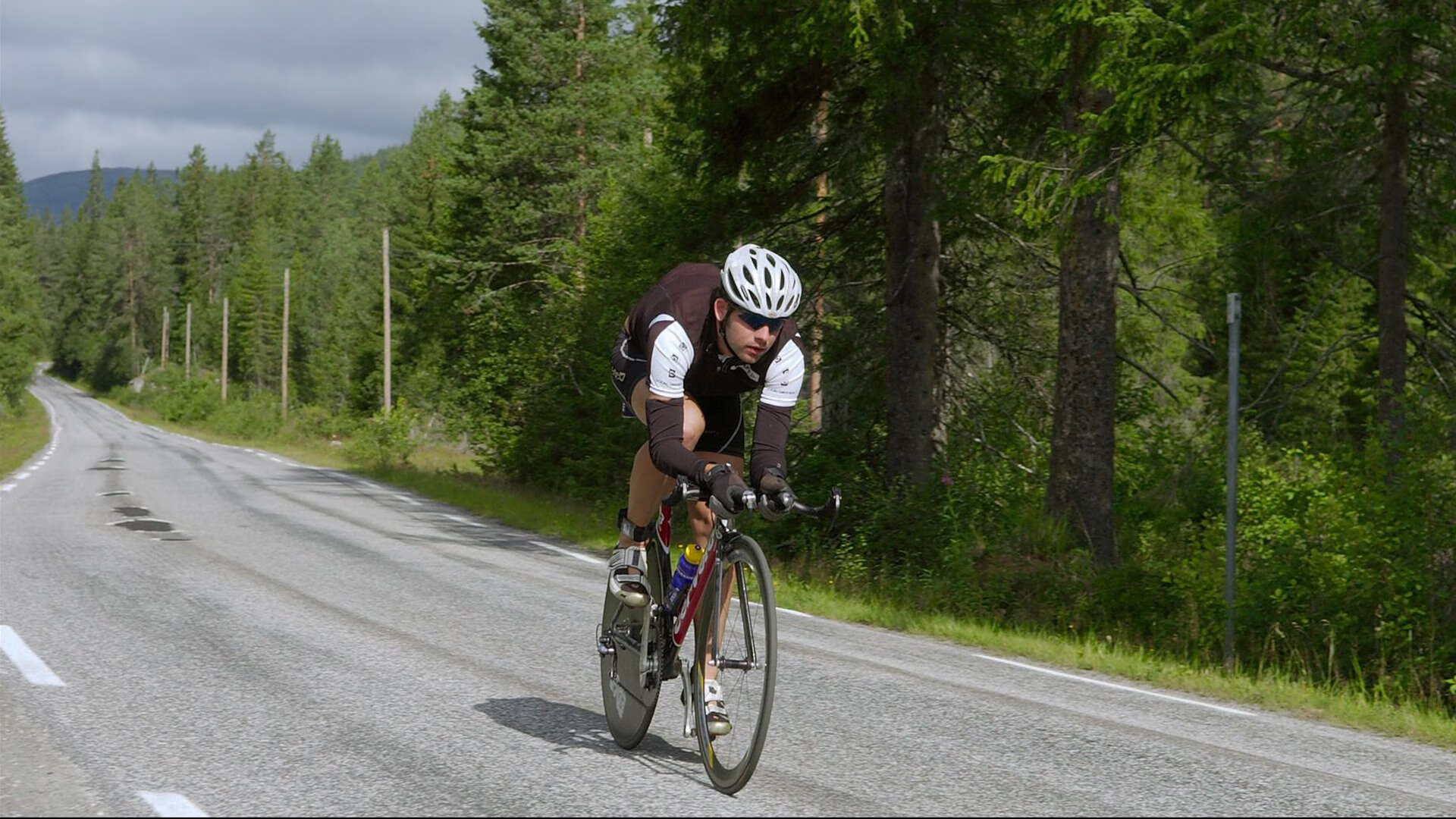 阿尔及利亚女篮在非洲锦标赛中获得佳绩，迈向国际舞台