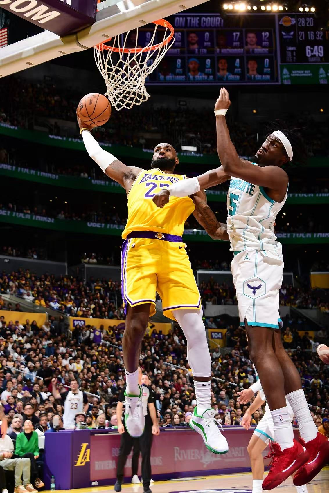 爱游戏体育：凯尔特人队防守策略：如何限制东契奇的突破？的简单介绍