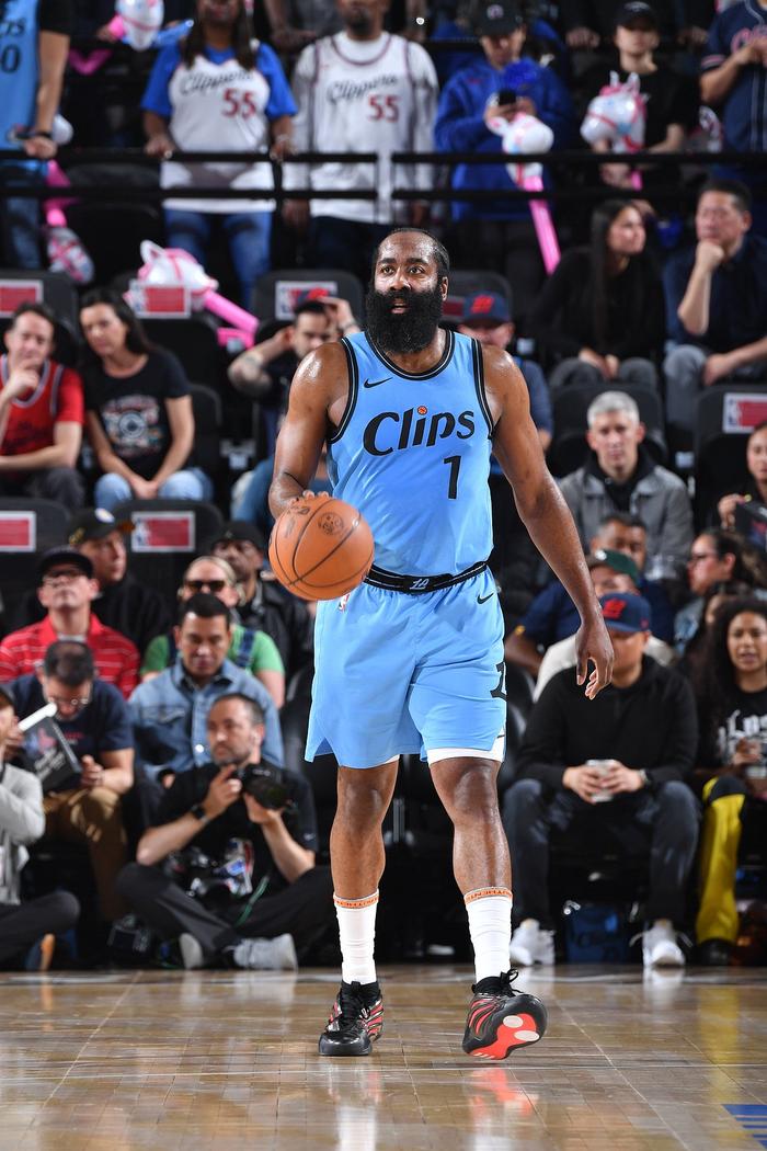 包含爱游戏体育：76人队赛季中期运作：能否找到哈登的替代者？的词条