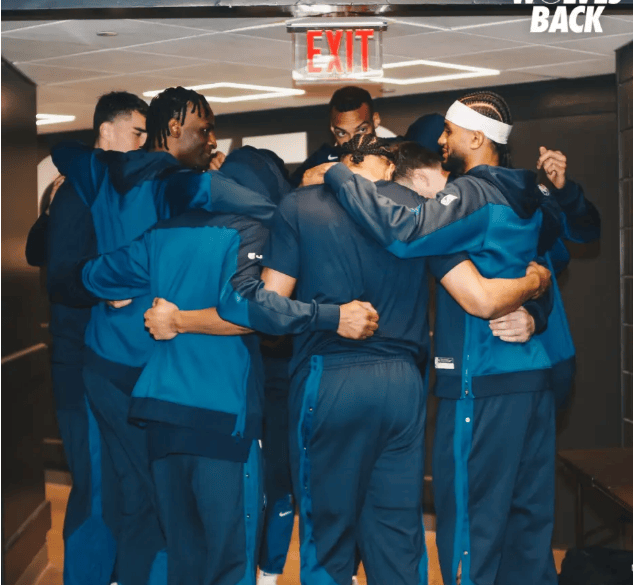 关于爱游戏体育：勇士队战术调整：科尔计划增加快速转移球和空切配合的信息