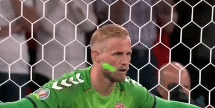 爱游戏体育:足球流氓再现，球场暴力何时休？的简单介绍